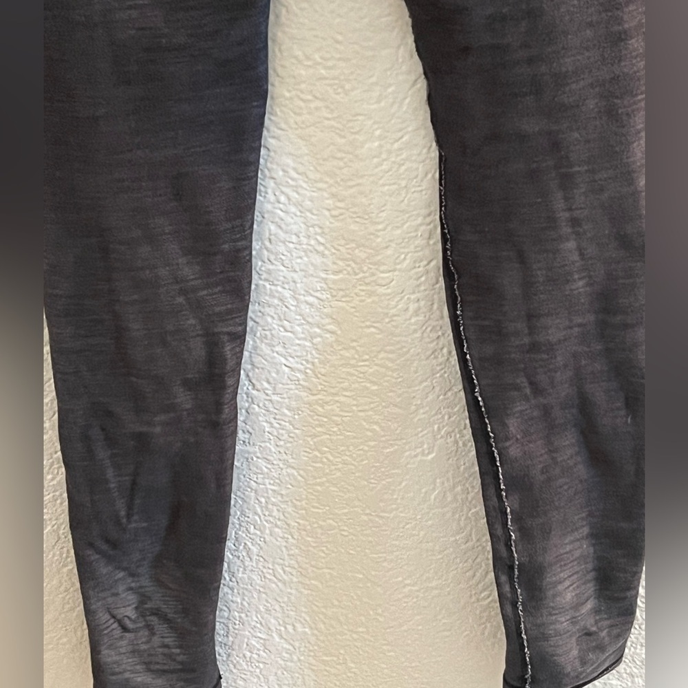 Lululemon Charcoal High-Waisted Leggings Pants Size 4 - Picture 6 of 7